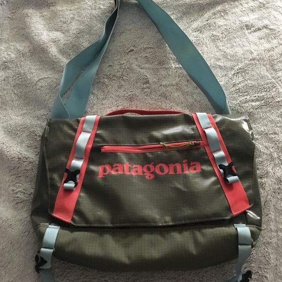 patagonia messenger bag 24l